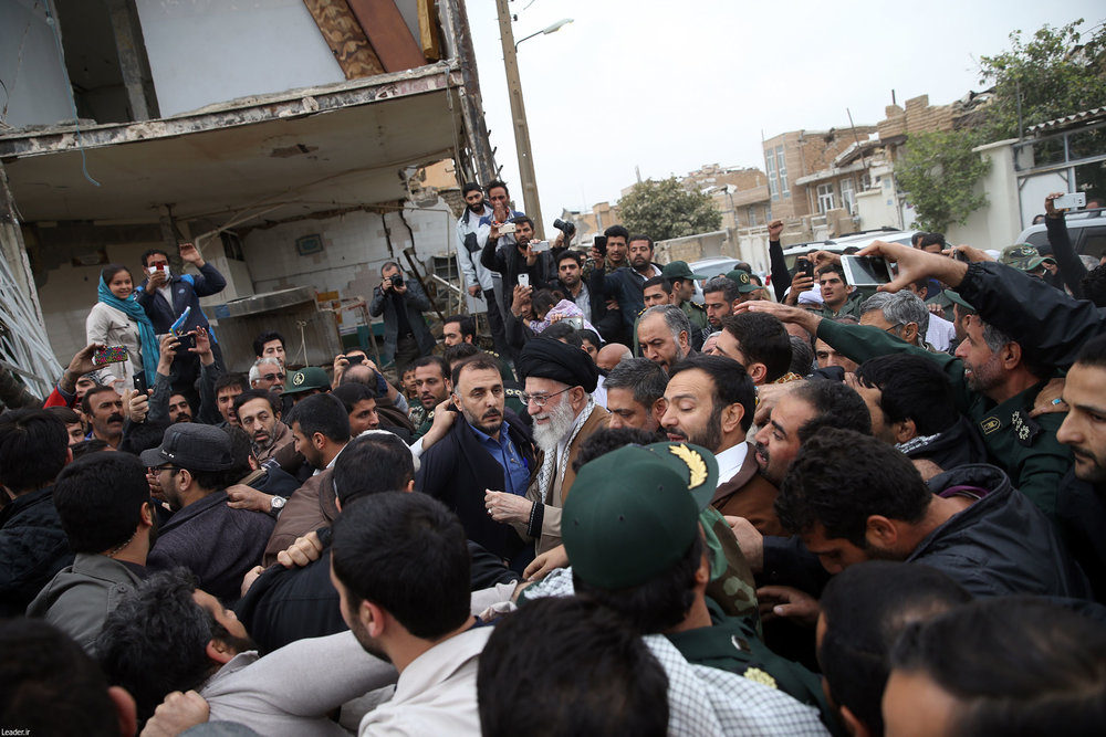 Ayatollah Khamenei visits quake-hit Kermanshah province