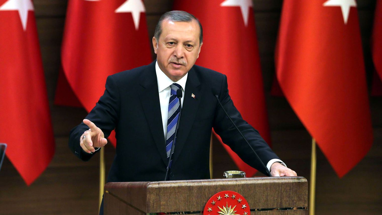 Erdogan Accuses Merkel of ‘Supporting Terrorists’