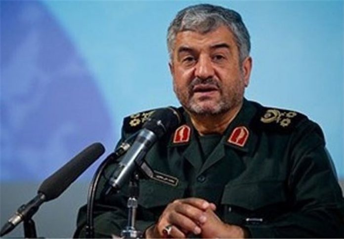 Iran to Celebrate Self-Sufficiency in Petrol Production: IRGC Commander