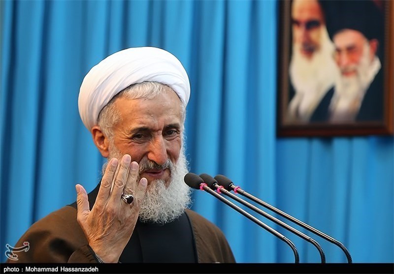 Iranian Cleric Deplores US-Led Attack on Syria as Violation of Int'l Law