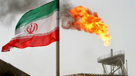 Get ready for $250 oil if Iran blocks key shipment route in Middle East, analysts tell RT