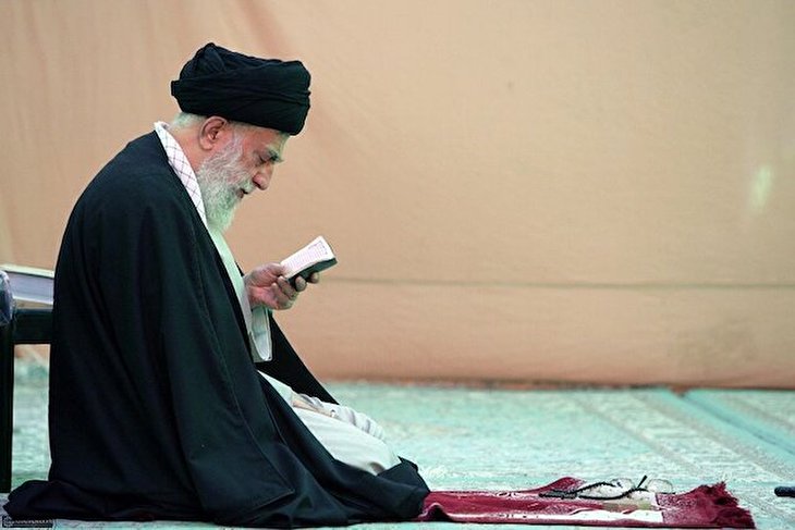 The three places Imam Khamenei visits when he is sad