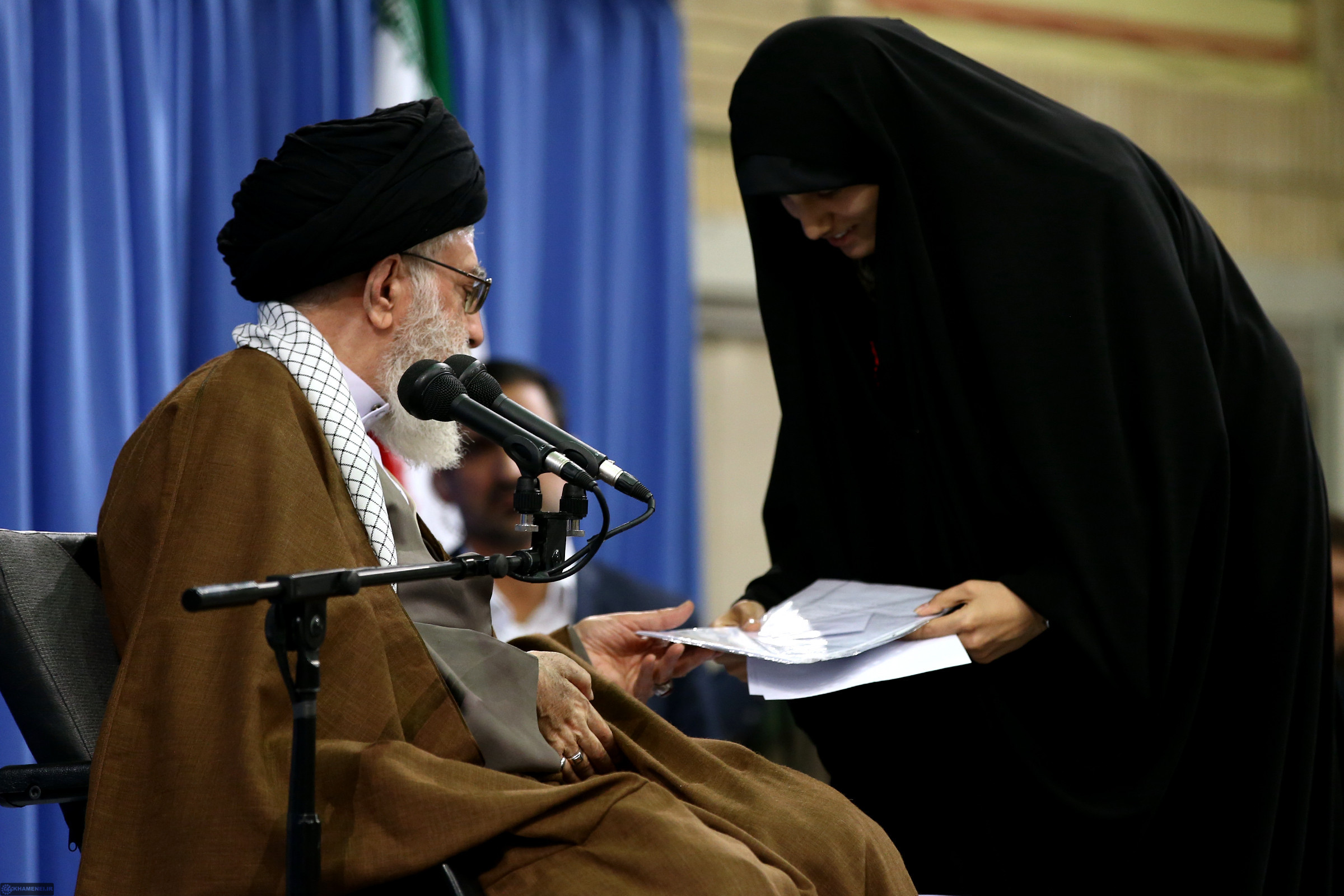 انقلاب اسلامی، روحیه‌«ما می‌توانیم» را در مقابل روحیه‌«وابستگی» زنده کرد