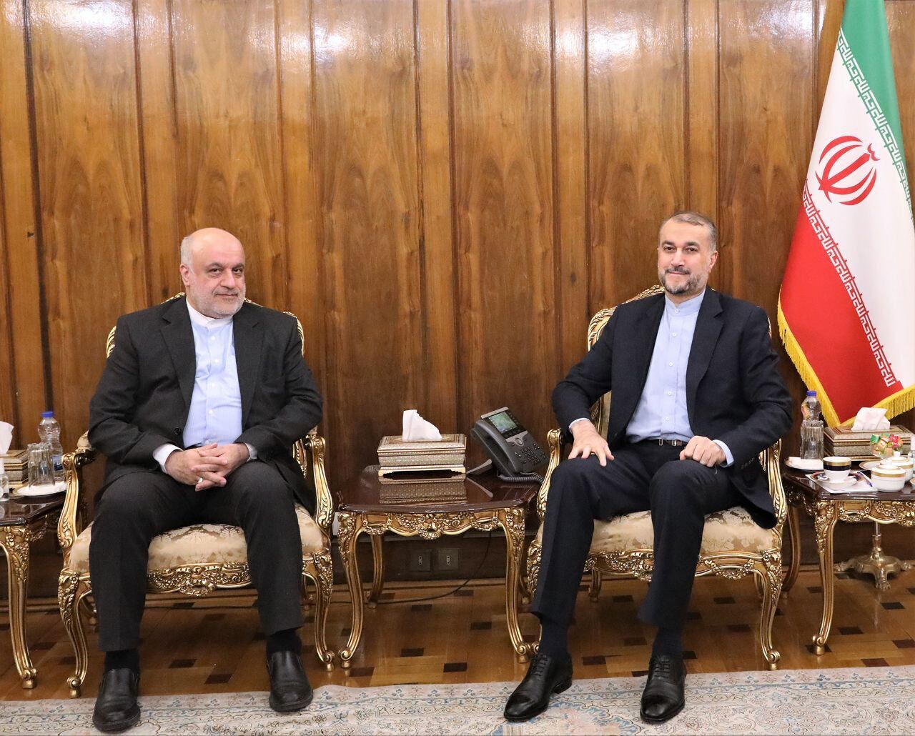 در دیدار سفیر ایران در لبنان،
امیرعبداللهیان بر توسعه روابط ایران و لبنان تاکید کرد