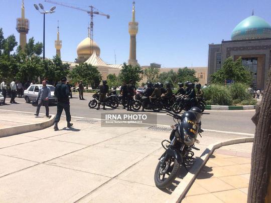 حضور نیروهای امنیتی در مرقد امام راحل