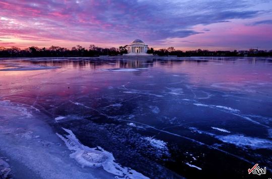 یخ زدن حوضچه کنار بنای یادبود جفرسون در واشنگتن