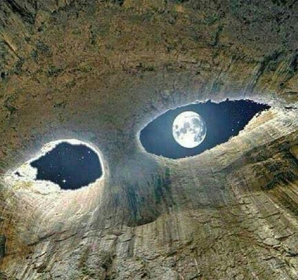  تصویری از درون غار پروهودنا، معروف به چشم خدا در کشور بلغارستان
