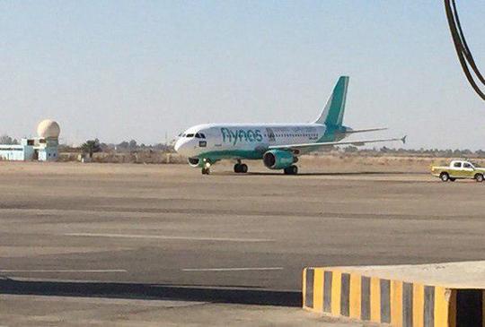  منابع عراقی از به زمین نشستن اولین هواپیمای عربستانی در فرودگاه بغداد پس از توقف ۲۷ ساله خبر دادند.