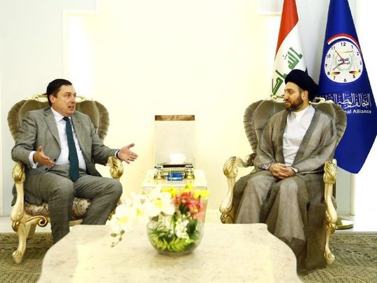 سید عمار حکیم،  رئیس جریان حکمت ملی عراق با جان ویلکس، سفیر لندن در بغداد دیدار کرد.