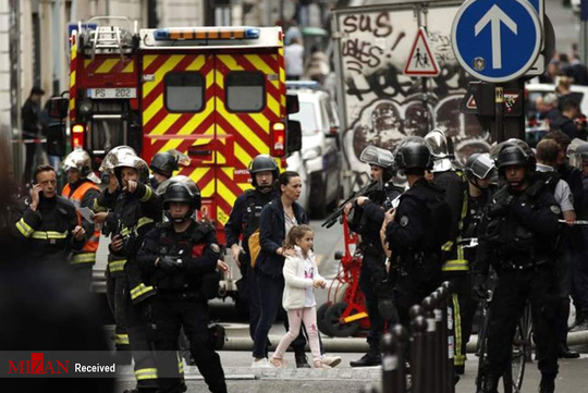 یک مرد مسلح در پاریس که چندین نفر را به گروگان گرفته بود توسط پلیس فرانسه دستگیر شد.
