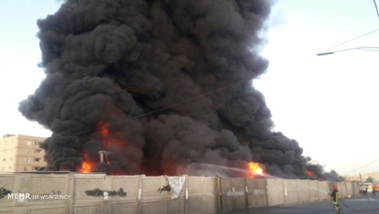 بازارچه دست فروشان کرج در آتش سوخت.این بازارچه به منظور ساماندهی دستفروشان منطقه ۴۵ متری گلشهر دایر شده بود.این حادثه تلفات جانی نداشته و دلیل آتش سوزی در دست بررسی است.