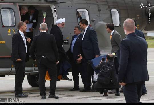 رئیس جمهور برای عزیمت به کشور اتریش از مبدا زوریخ سوئیس، با یک بالگرد نظامی AS۵۳۲ از محل استقرارش به فرودگاه منتقل شد.