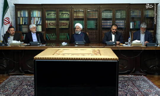 اعضای و هیات رییسه فراکسیون امید در مجلس شورای اسلامی  دوشنبه با دکتر حسن روحانی رئیس جمهوری دیدار و گفت و گو کردند.