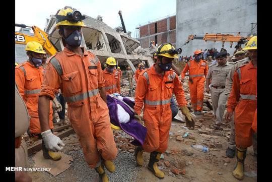فرو ریختن یک ساختمان در ایالت اوتار پرادش هند دست کم ۳ کشته بر جای گذاشت.