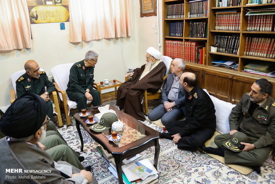 سرلشکر محمد باقری رئیس ستاد کل نیروهای مسلح  با برخی از علما و مراجع قم دیدار و گفت‌وگو کرد.
