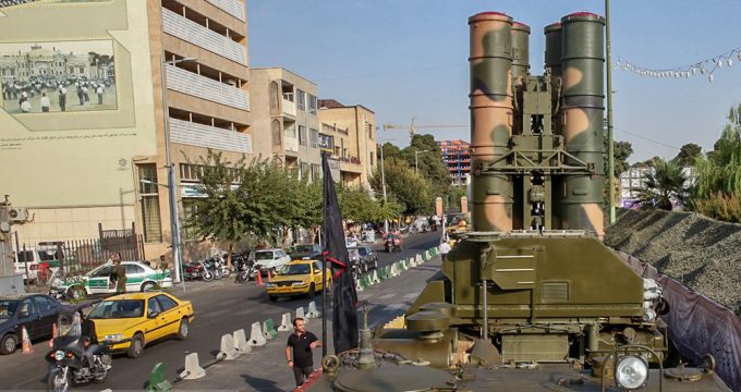 Iran displays S-300 air defense missile system to public