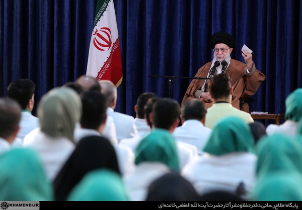 Imam Khamenei praised the hijabi lady bearing the flag for Iran's sports caravan