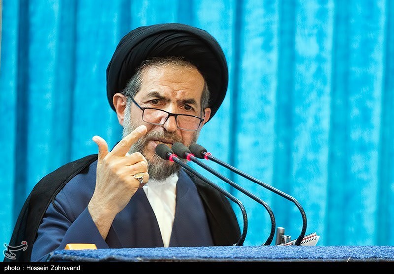 Cleric Urges Banking Reform in Iran