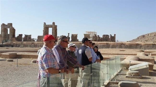 Nearly 1,900 American tourists visited Iran over first nine months of Iranian year: Foreign Ministry
