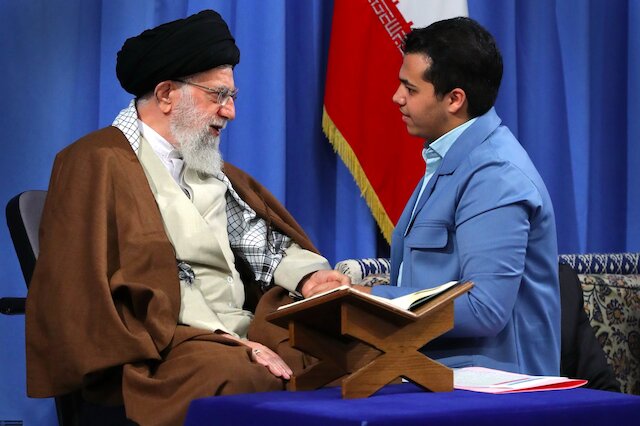 World's plight today is due to ignoring Quran's advise to distrust oppressors: Imam Khamenei