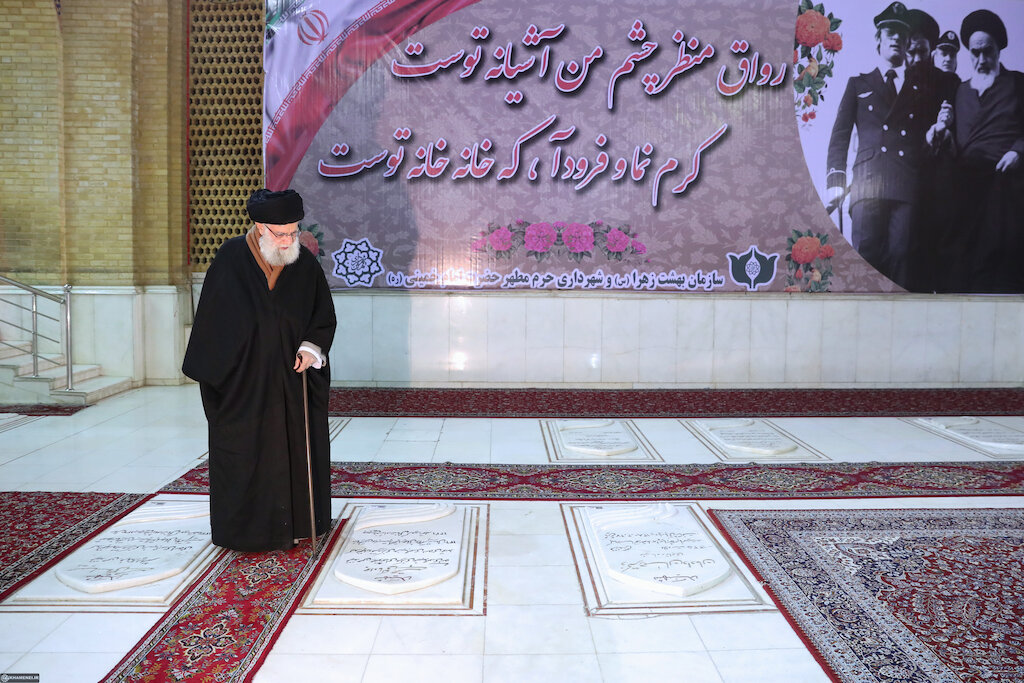 Ayatollah Khamenei visiting Mausoleum of Imam Khomeini and Martyrs of Revolution