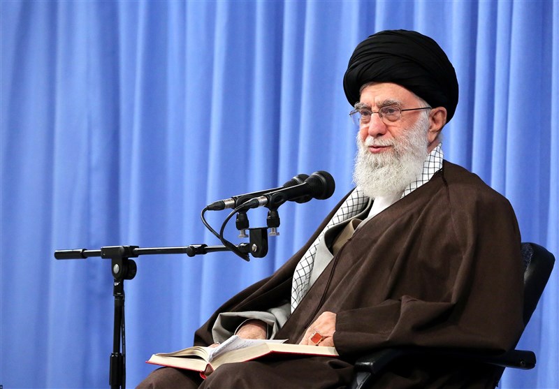 Leader Pardons over 2,300 Iranian Inmates on Revolution Anniversary