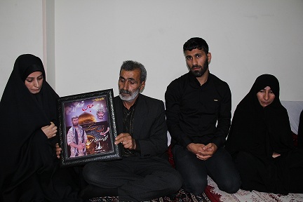 گزارشی خواندنی از دیدار خانواده شهید همدانی با خانواده شهیدمدافع حرم