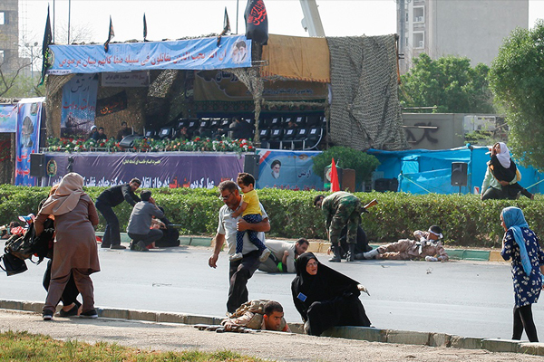 تشییع با شکوه شهدای حمله تروریستی اهواز / تصاویر