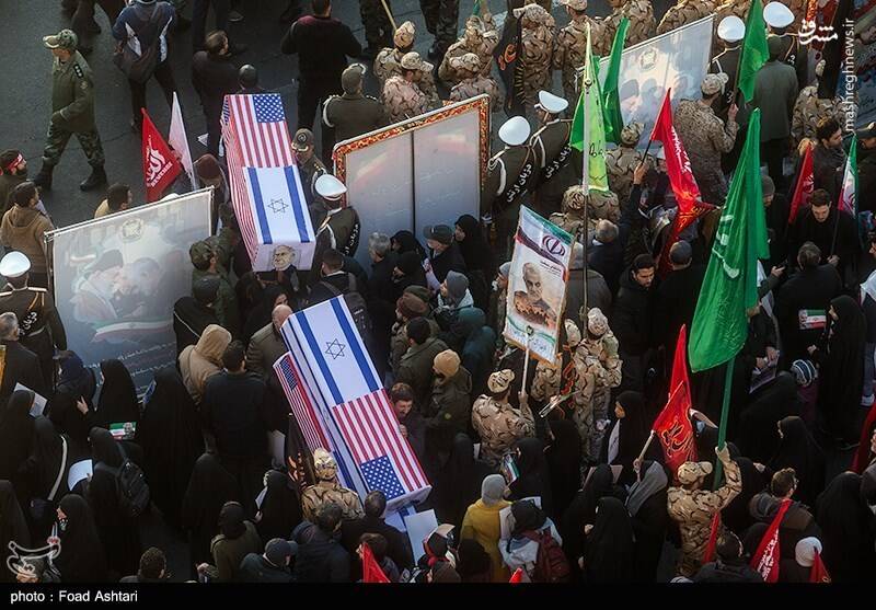 هدیه مردم تهران به سربازان آمریکایی