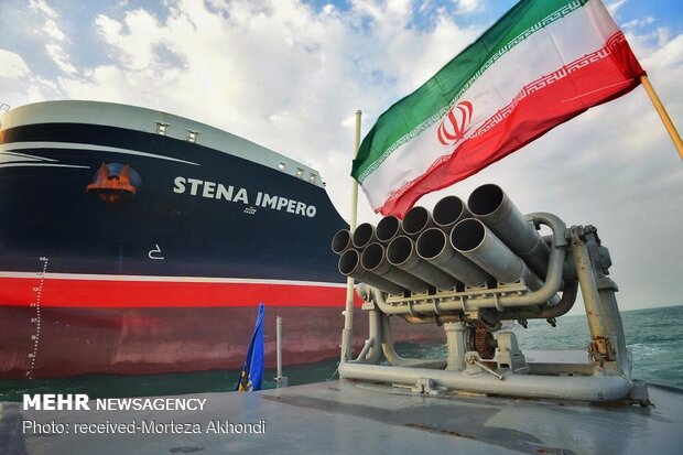 توقیف نفتکش انگلیسی و اعتراف به قدرت ایران