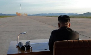 نظارت مستقیم رئیس کره شمالی بر آزمایش موشکی/کیم:راهی جز پیشبرد تسلیحات خود نداریم