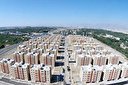 گسترش خطوط ریلی و خانه سازی در اطراف شهرها راهی برای خانه دار کردن مردم 
 