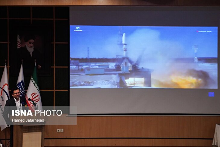 تصاویر/ پرتاب موفقیت آمیز ماهواره «پارس۱»