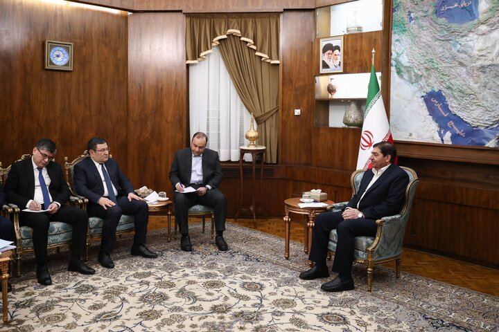 در دیدار مخبر با وزیر انرژی ازبکستان مطرح شد؛
تاکید بر حل مسائل بانکی و ترانزیتی ایران و ازبکستان