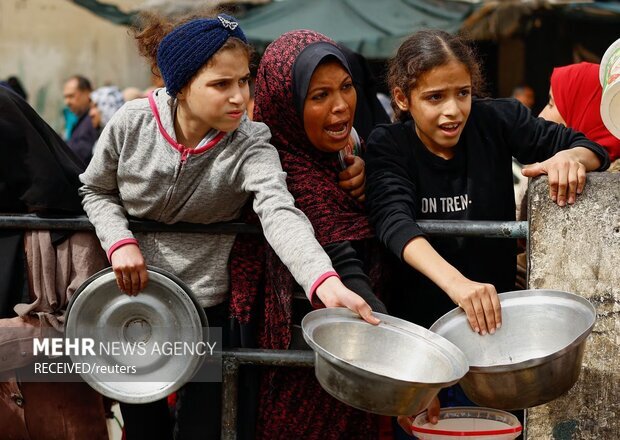 وضعیت وخیم بانوان نوار غزه؛ شهادت بر اثر گرسنگی و بیماری