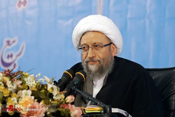 رئیس مجمع تشخیص مصلحت نظام: حضور در انتخابات حق و تکلیف است