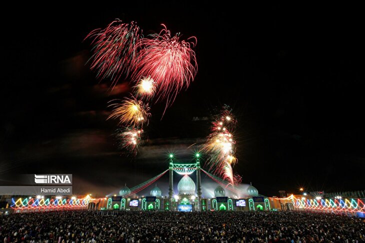 تصاویر/ مسجد جمکران در شب ولادت حضرت قائم (عج)