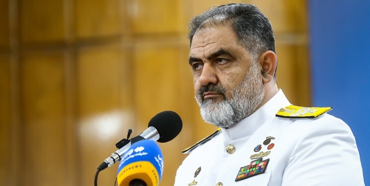 دریادار ایرانی: دستگاه‌ها باید با انسجام سیاست‌های توسعه دریامحور را پیش ببرند