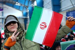 حجت‌الاسلام راجی تشریح کرد:
مراحل هشت‌گانه تبدیل شدن ایران به ابرقدرت