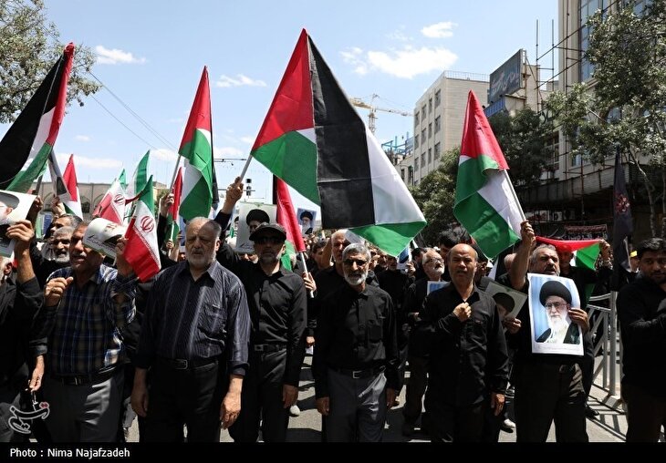 تصاویر/ اجتماع مردم مشهد در محکومیت جنایات اسرائیل در غزه