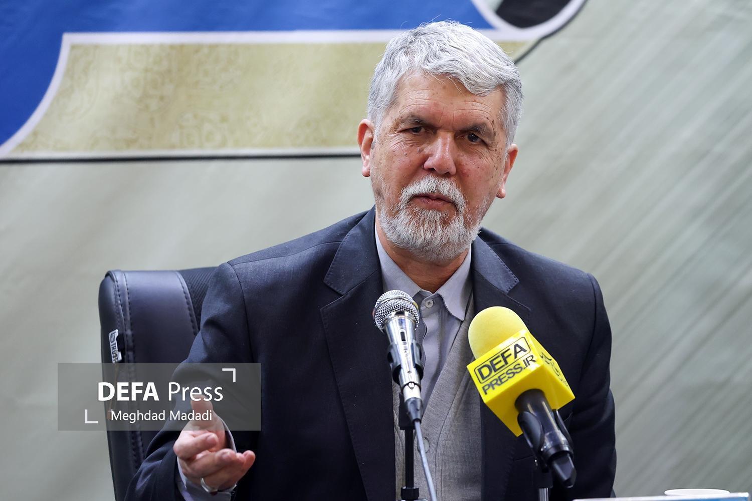 وزیر فرهنگ: دفاع مقدس ملت جدیدی از ایرانیان ساخت/ ایران، لیبی و سوریه نیست