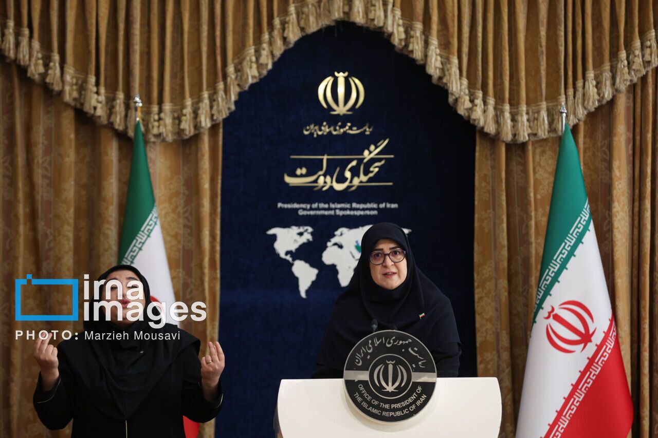 مهاجرانی: دولت حتی صداهای تند را با صبوری می‌شنود