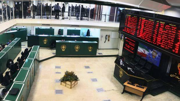 بازگشت بورس به کمک شاخص سازها و حقیقی ها