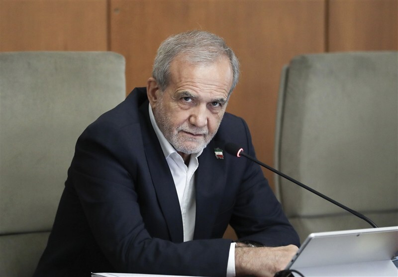 پزشکیان: حضور مردم در ۲۲ بهمن جواب دندان‌شکن به بدخواهان است