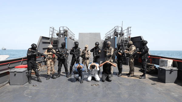 تمرین آزادسازی کشتی ربوده شده در رزمایش مرکب دریایی ایران و روسیه