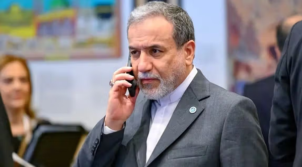 عراقچی: در روزهای اخیر تماسی با ویتکاف نداشته‌ایم