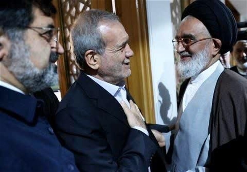 رئیس جمهور وارد قم شد