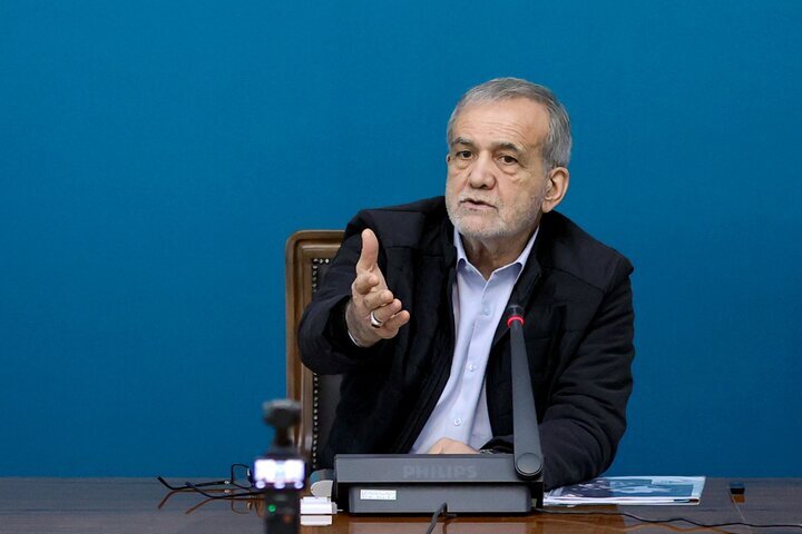 پزشکیان: نخبه کسی است که مشکلات جامعه را درک کرده و راه‌حل آن را بیابد
