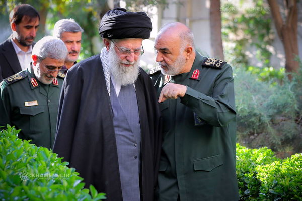 این است داستان واقعی یک فرمانده، که نامش با خون نوشته شد، اما روحش تا ابد پرواز خواهد کرد.