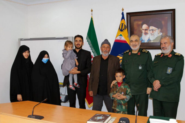 این است داستان واقعی یک فرمانده، که نامش با خون نوشته شد، اما روحش تا ابد پرواز خواهد کرد.